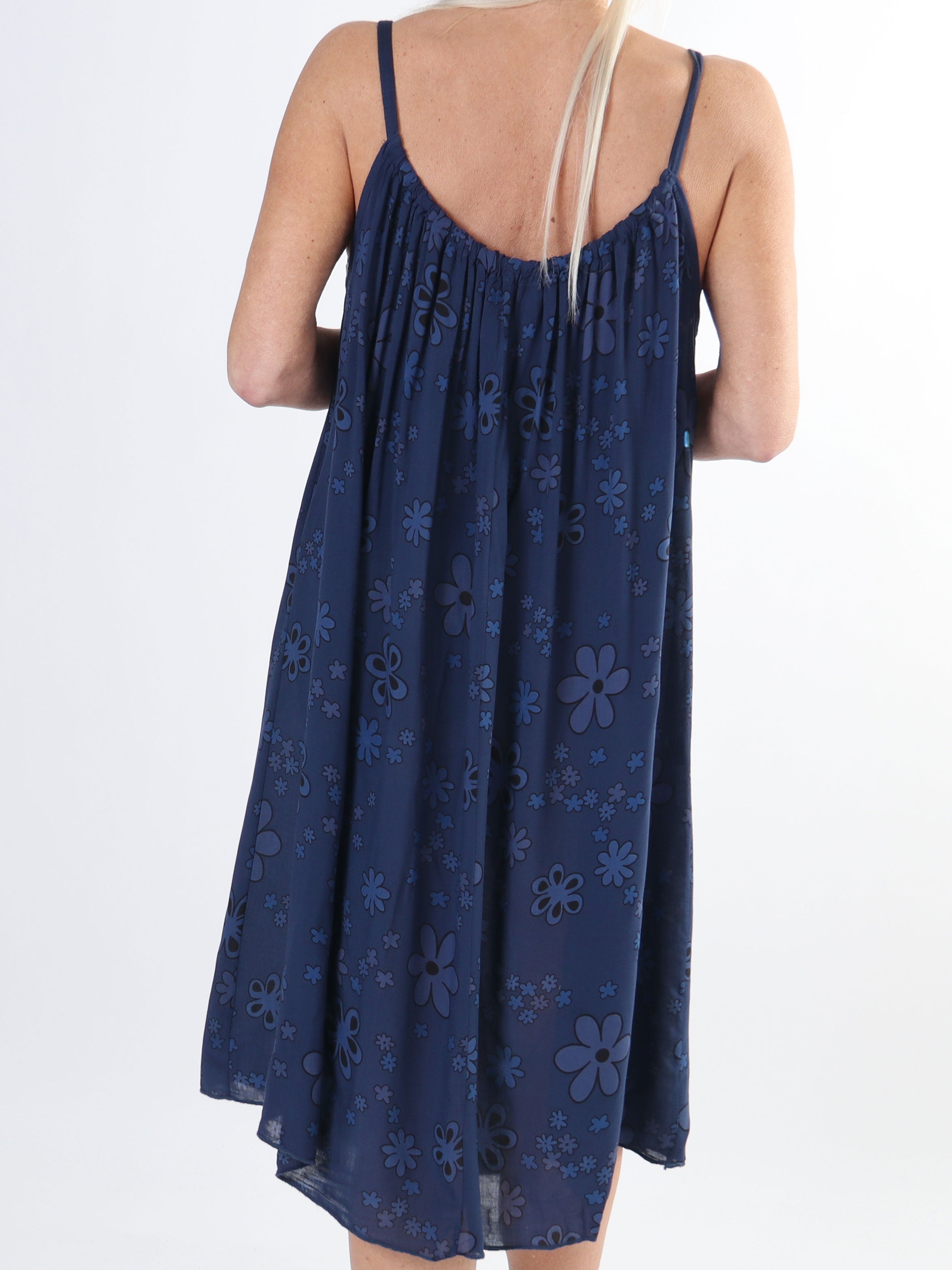 Sunshines Flower - Lätt viskosklänning med blommönster i stora storlekar